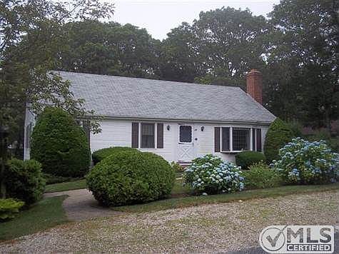 3rd image of 44 Kings Row Dr