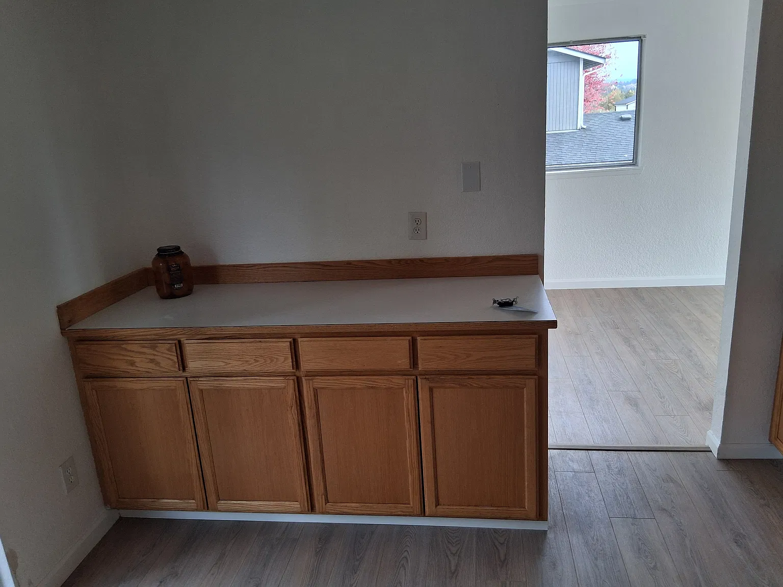 4 bed, 2100 sqft, $3,000 — Photo 4