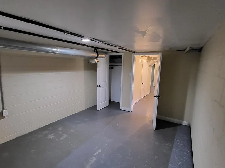 228 N Tacoma Ave #A — Photo 11