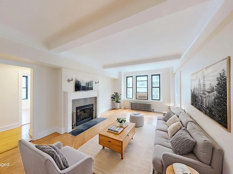 210 E 68th St #12I — Photo 1