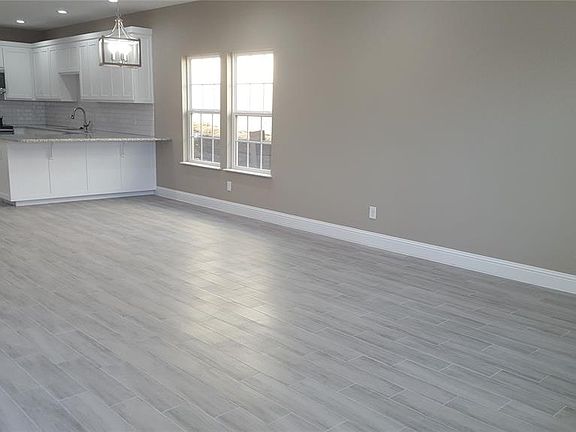 3rd image of 3015 Columbus Ave