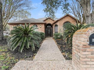 6630 Oakland Hills Dr, Houston, TX 77069