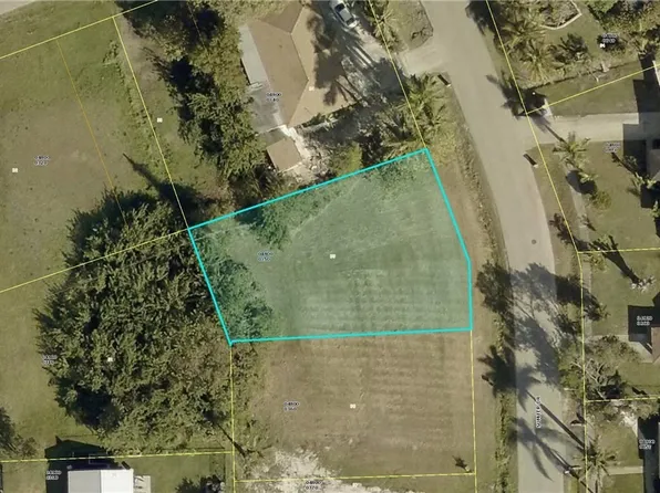 1054 Sumter Dr, Fort Myers, FL 33905