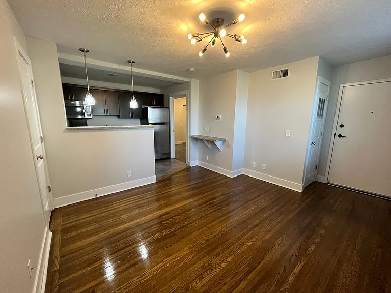 628 Park Ave — Photo 22