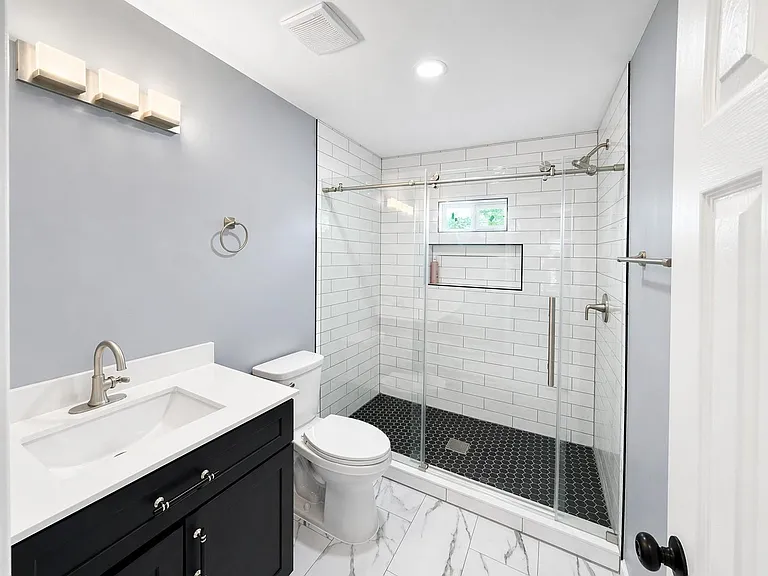 7054 Peyton St — Photo 17