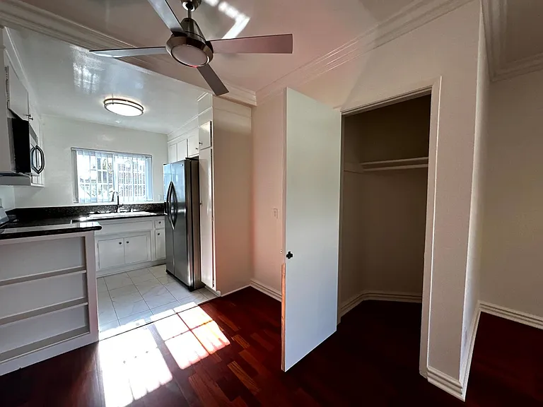 8130 Norton Ave, West Hollywood — Photo 23