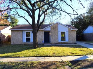 3821 Longmeadow Way, Fort Worth, TX 76133
