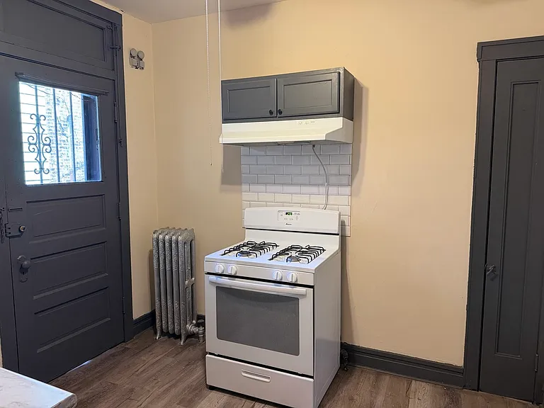 7304 S Emerald Ave #1R — Photo 16