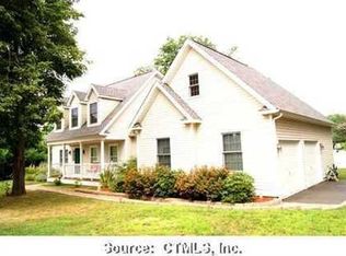 7 Channelside Dr, Old Saybrook, CT 06475