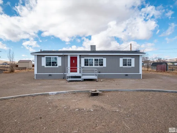 3909 Amber St, Silver Springs, NV 89429