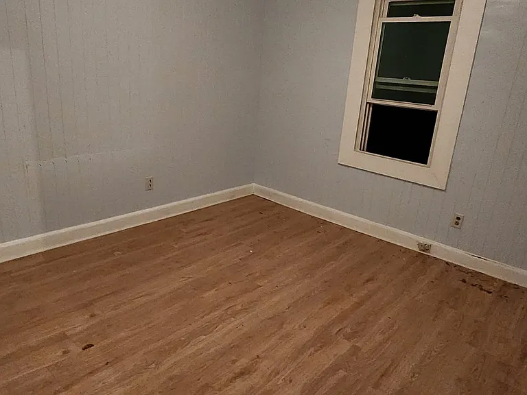 910 Hill Ter — Photo 25