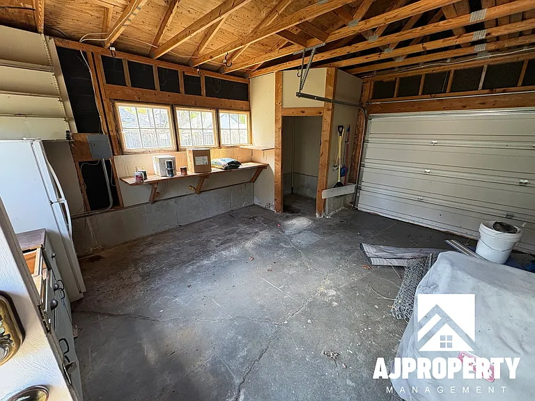 119 N Summit Ave — Photo 43