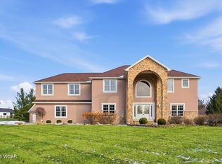 2905 Oak Hill Ct, Lima, OH 45805