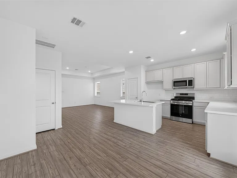 9723 Pettus Creek Dr — Photo 20
