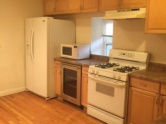5th image of 2459 W Thomas St #B