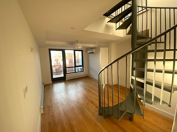5th image of 39 E 21st St #7B2