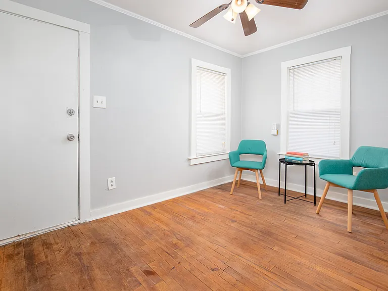 2415 N Linn Ave — Photo 15