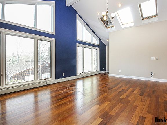 5th image of 28 Etville Ave #2