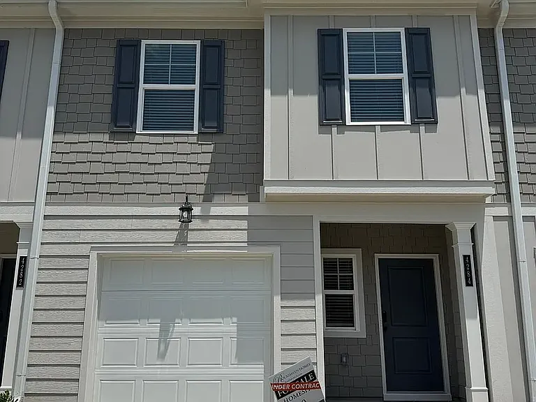 4284 SW Notting Hill Dr — Photo 1