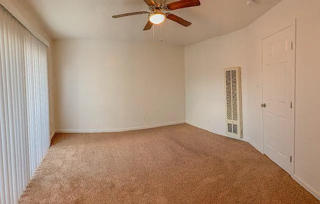 Hillcrest Apartments — Photo 9