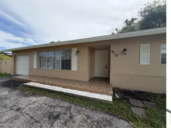 910 SW 67th Ave #0, Pompano Beach, FL 33068