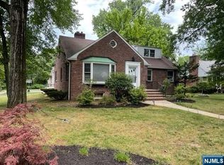 65 Allen St, Hackensack, NJ 07601