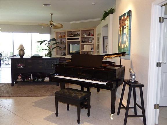 3rd image of 26460 Feathersound Dr