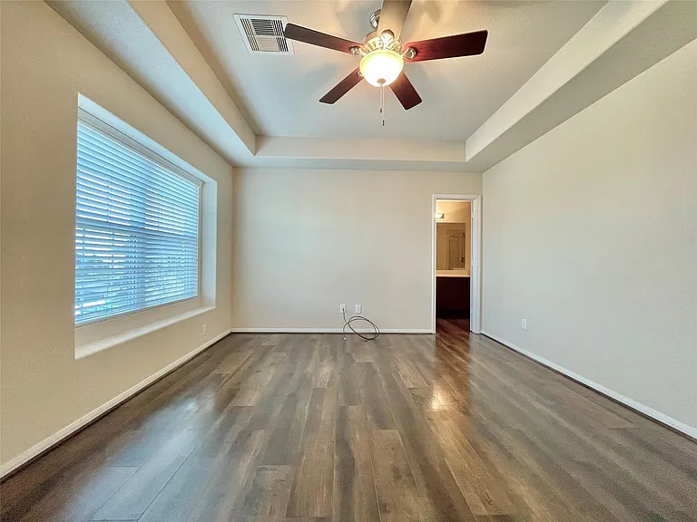 14903 Vinegrove Falls Ct — Photo 12