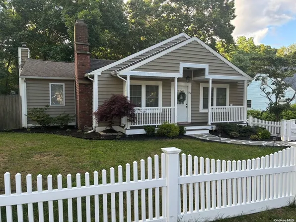 55 Champlin Street, Ronkonkoma, NY 11779