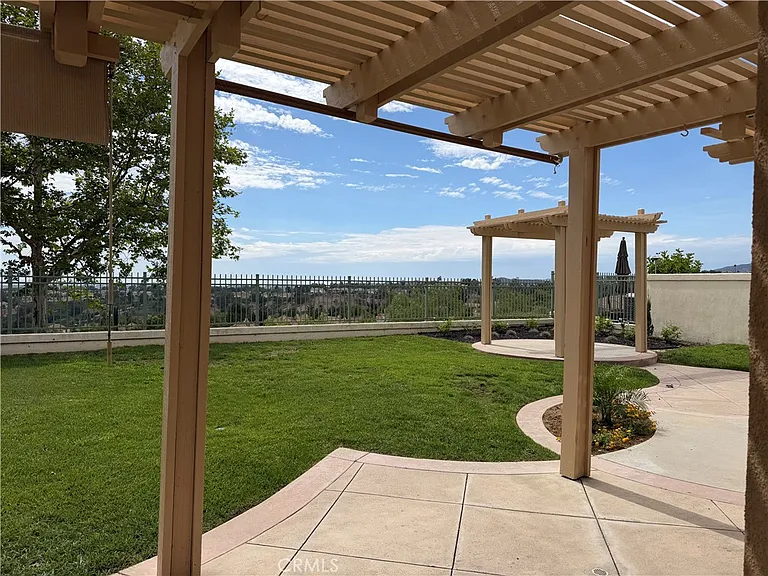 15 Field Point — Photo 14
