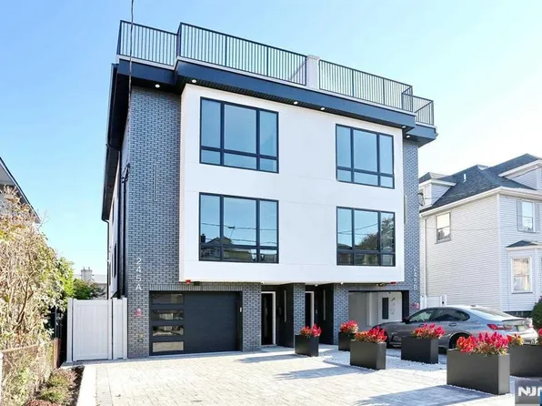245 Lafayette Ave #A, Cliffside Park, NJ 07010