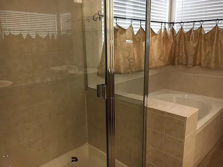 9514 Newport Plum Ct — Photo 16