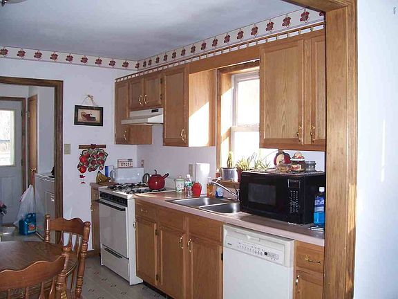 2nd image of 1846 Hadley Hill Rd