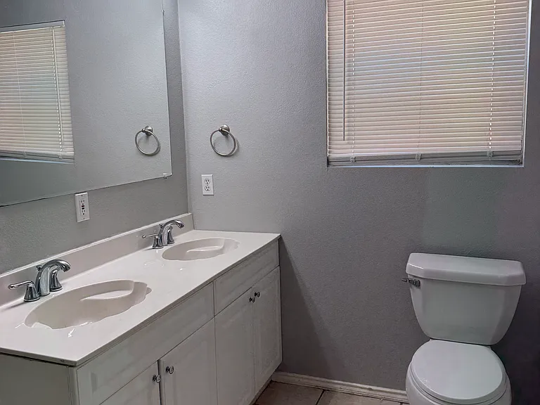 6104 Wheaton Dr — Photo 7