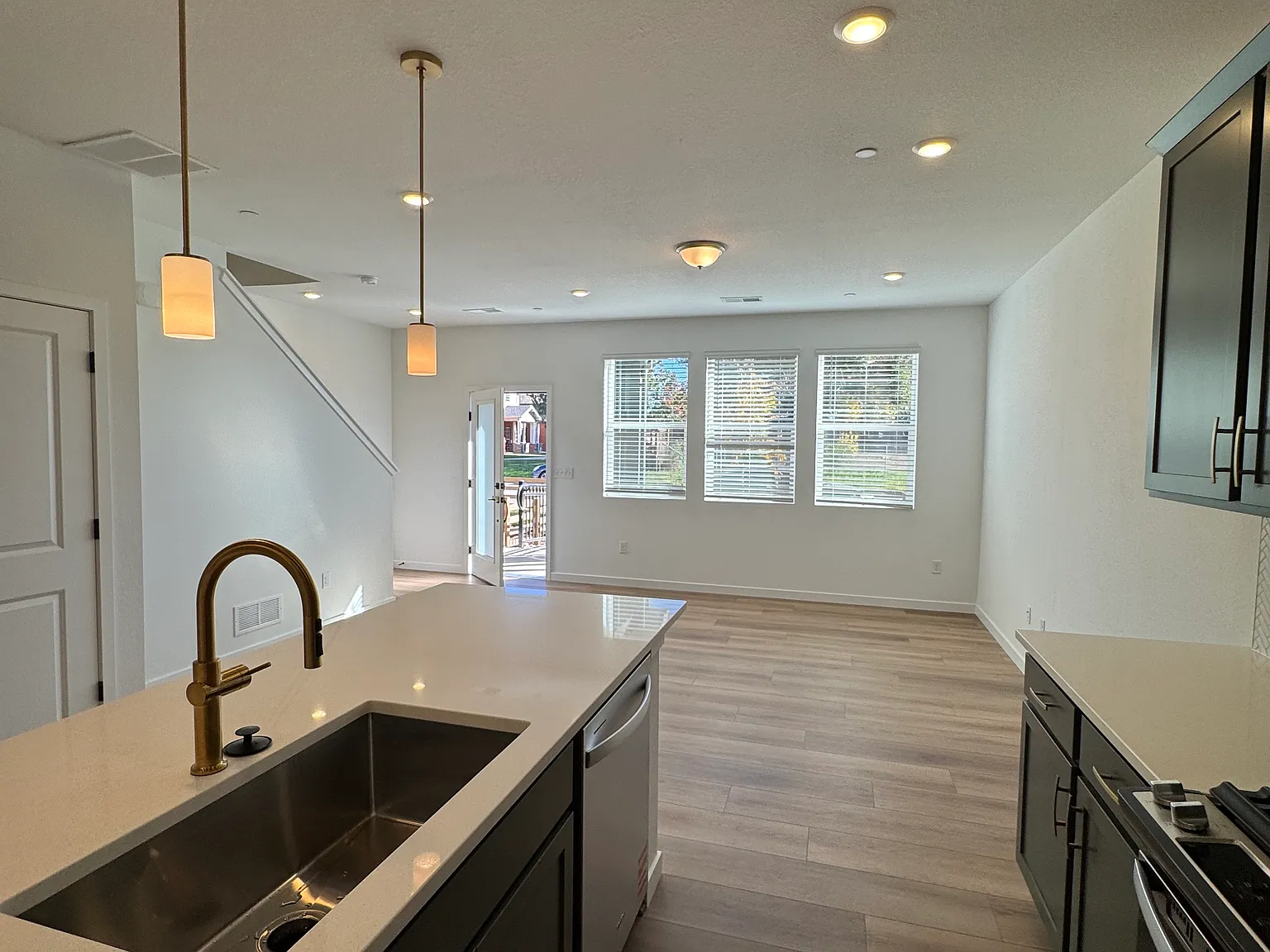 764 Nob Hill Ln — Photo 4