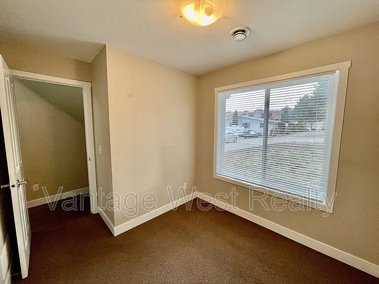 2442 Last Rd — Photo 22