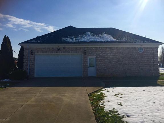 3rd image of 115 Saratoga Way