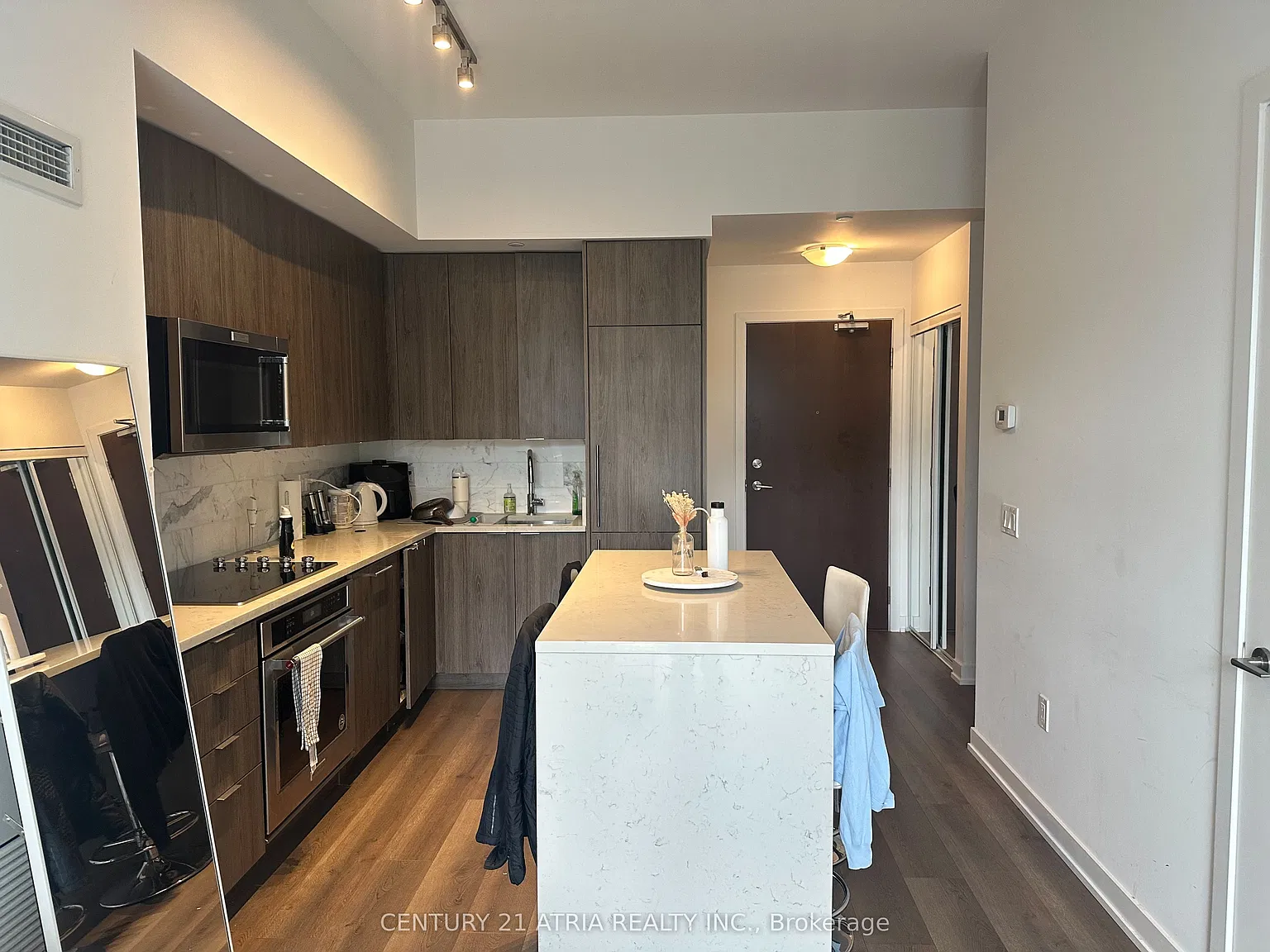 2 bed, $2,600 — Photo 2