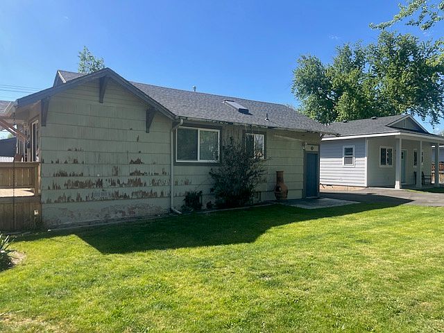 2nd image of 3302 W Palouse St