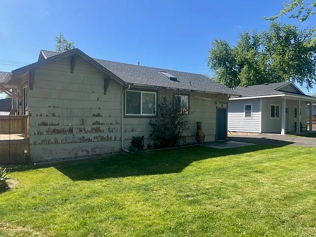 Building Photo - 3302 W Palouse St