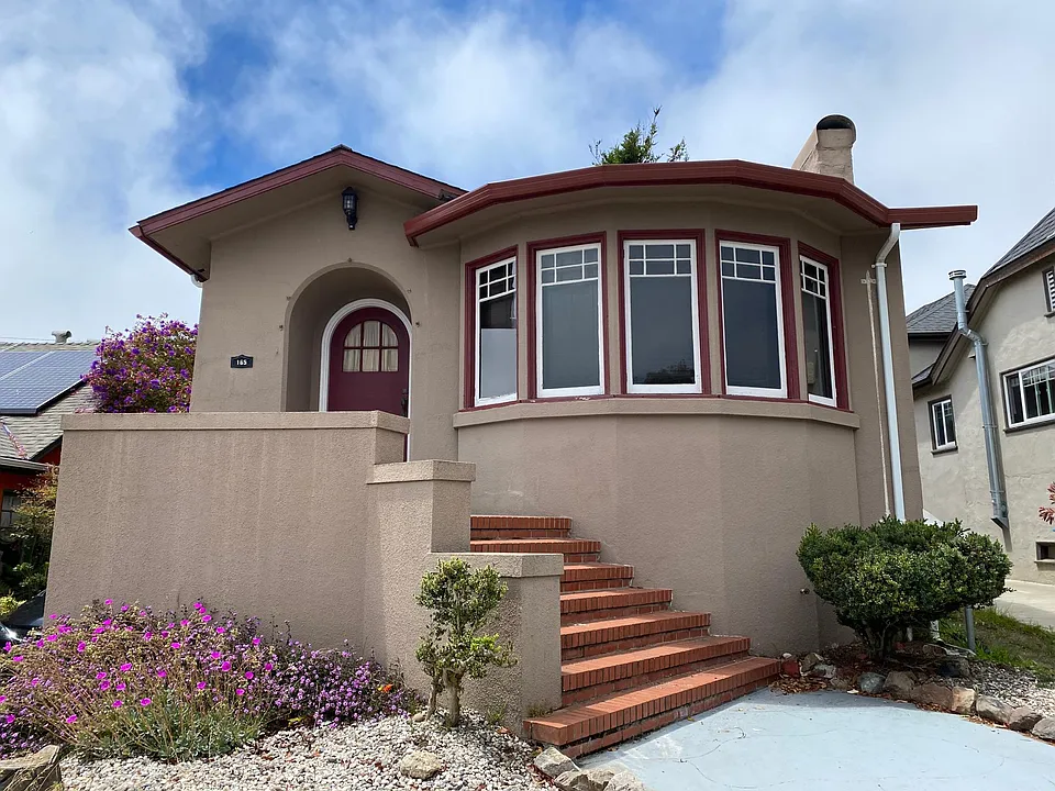 165 Colon Ave