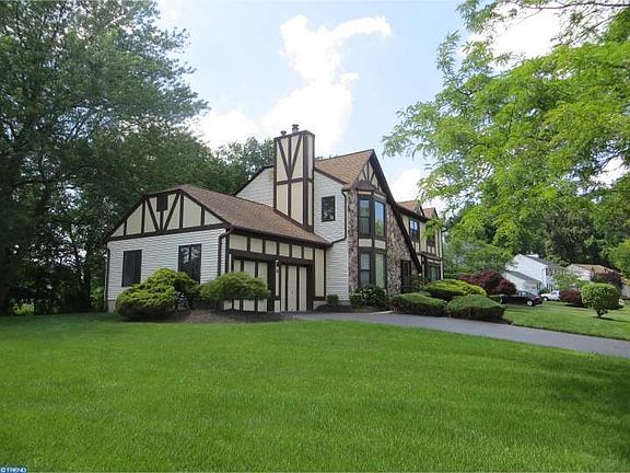 3rd image of 24 Village Dr