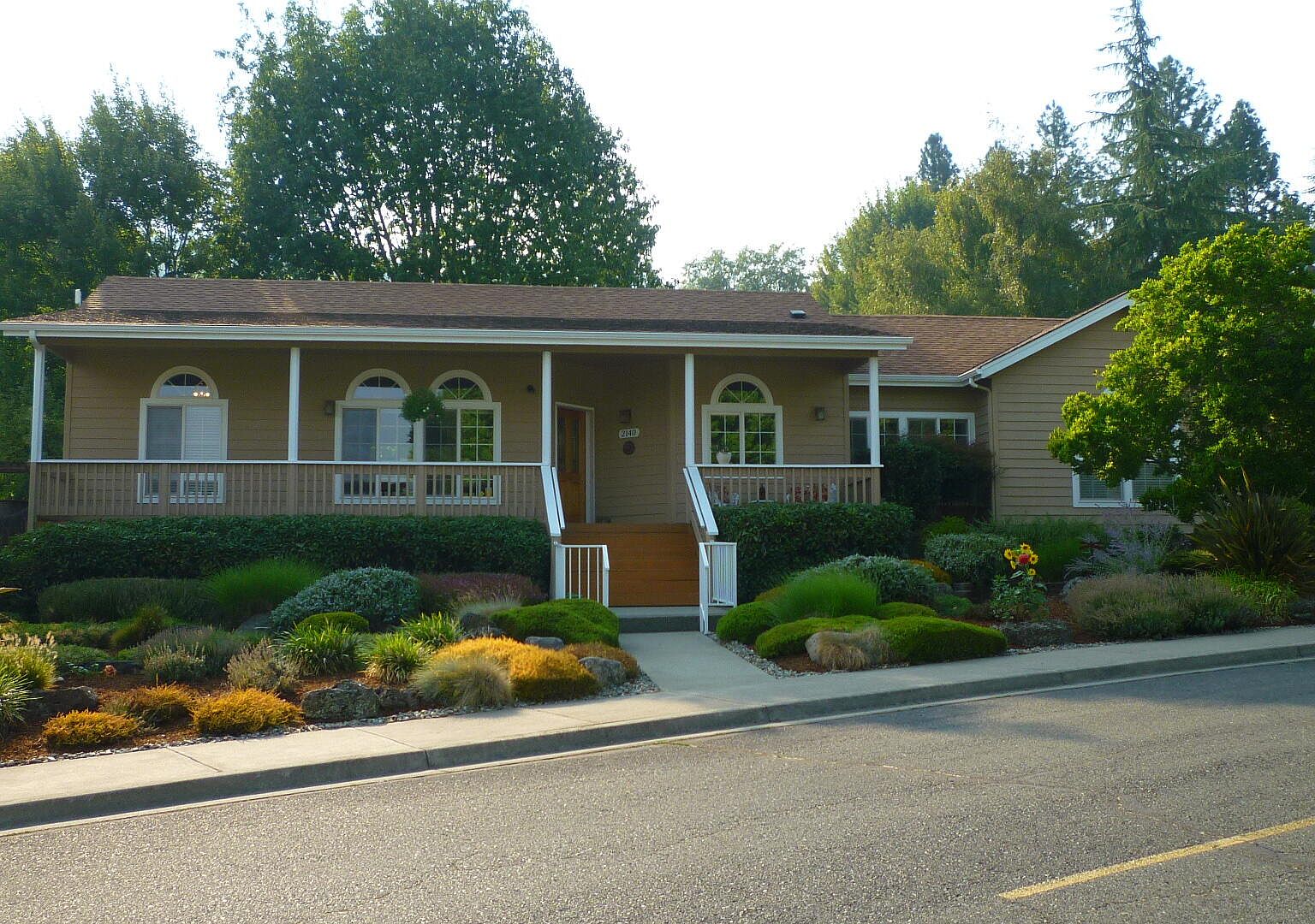 2140 NW Crown St, Grants Pass, OR 97526 Zillow