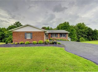 633 Elk Est, Elkview, WV 25071