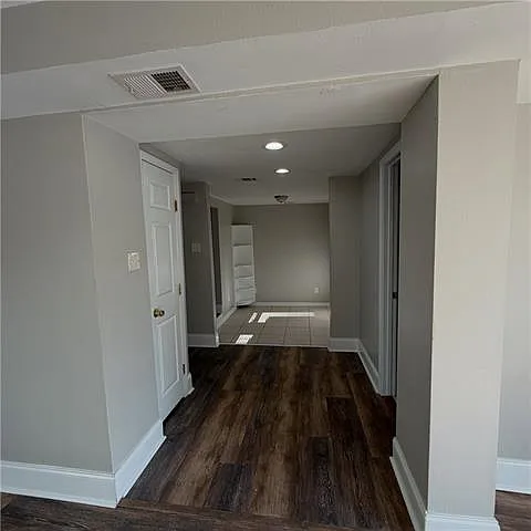 2 bed, 1.5 bath, 1100 sqft, $2,000 — Photo 3
