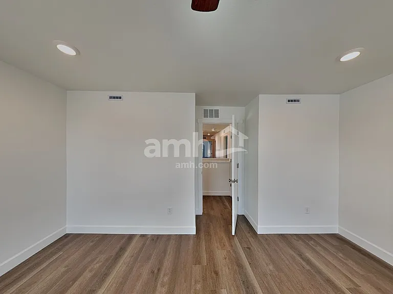 10003 Abilene Ct — Photo 9