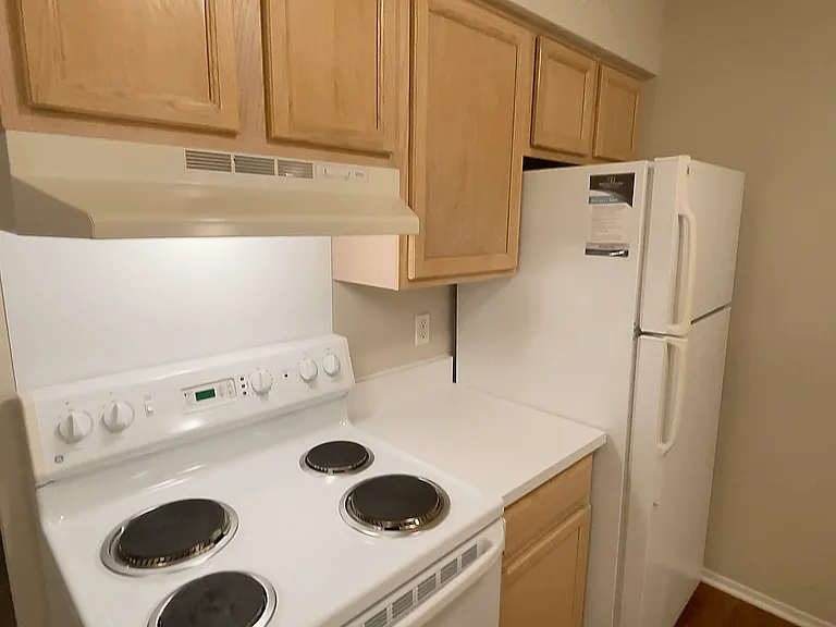 Prentiss Pointe Apartments — Photo 214
