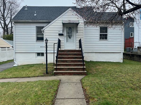 32 Cooper Ave