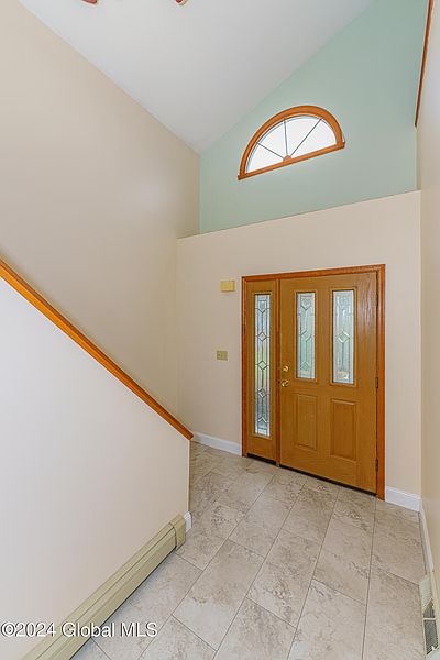 4th image of 2033 Rosedale Way