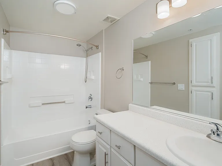 Donner - 2BR, 2BA 1,058SF